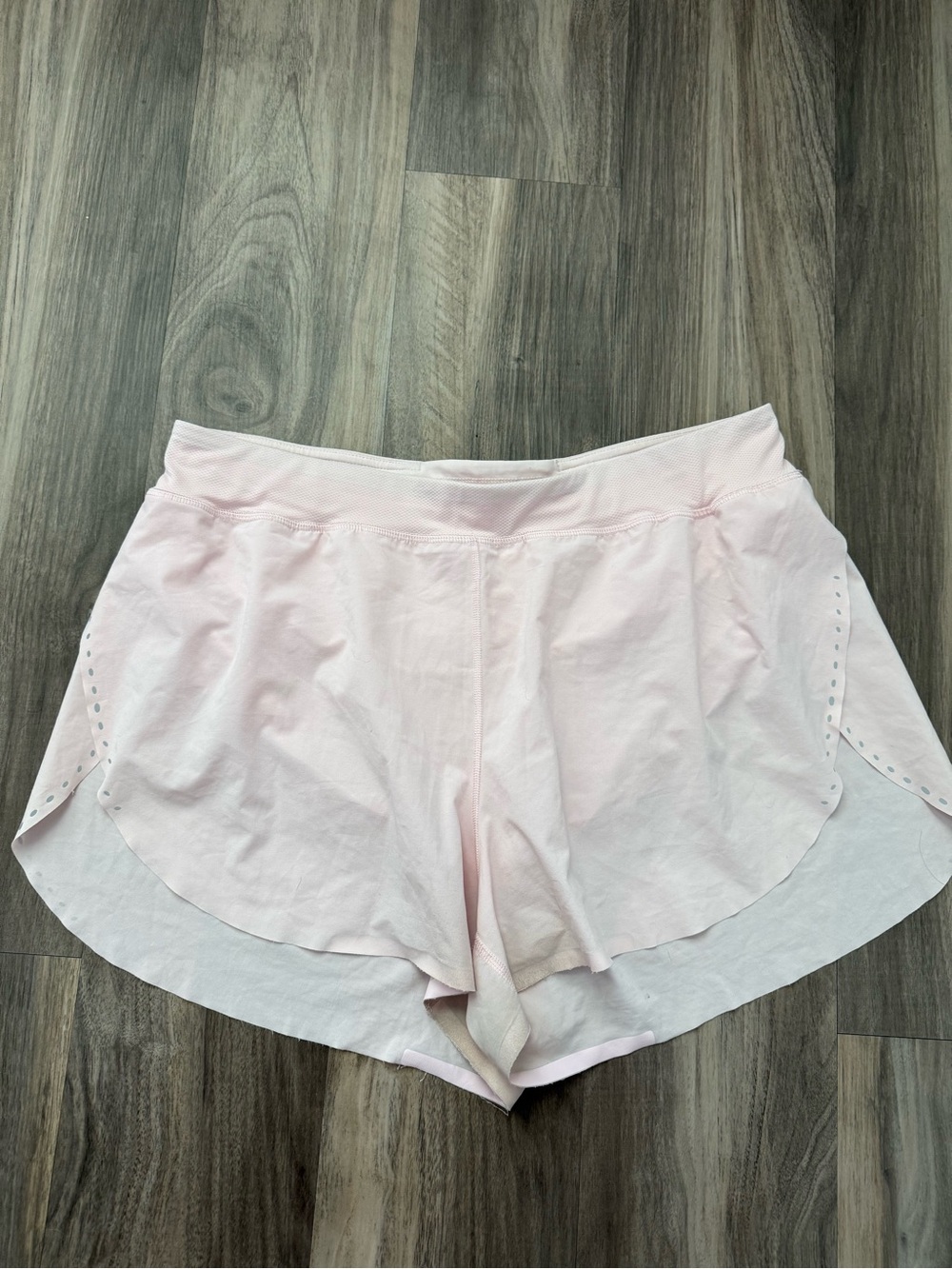 Lululemon Find your Pace Shorts Strawberry Milkshake